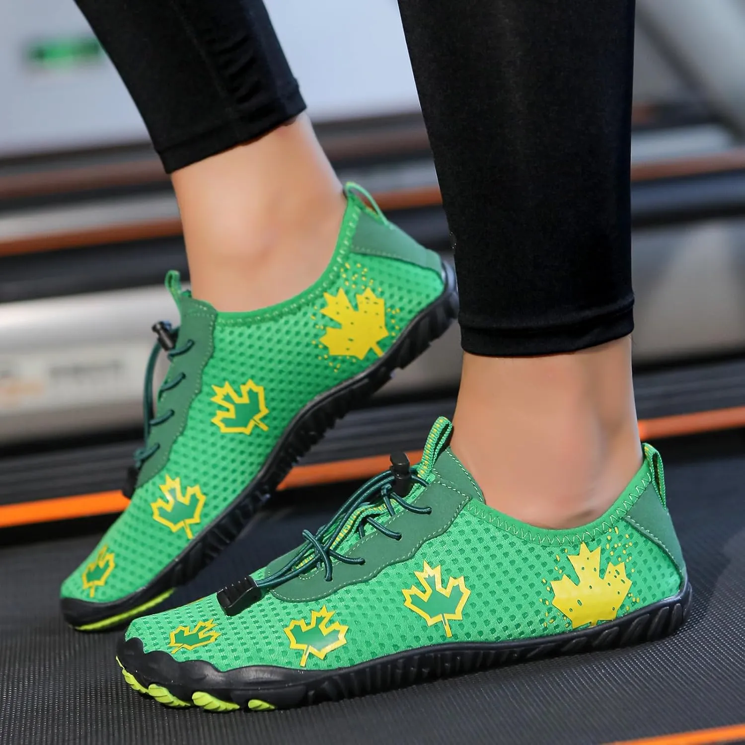 Hike Barefoot Shoes Women Wide Toe Box Mens Grounded Footwear Maple Leaf Print Non-Slip Water Shoe Lightweight Sneakers for Hiking Running Swimming Fishing Couple Athletic Runing Breathable Sneaker