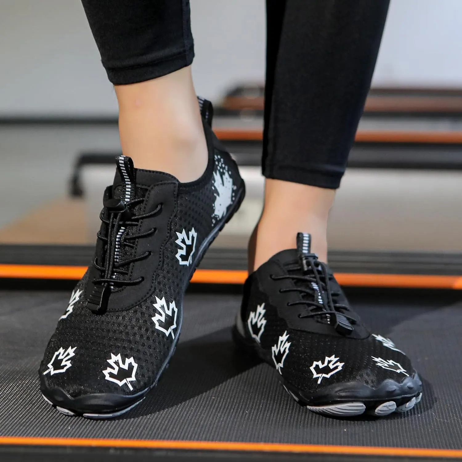 Hike Barefoot Shoes Women Wide Toe Box Mens Grounded Footwear Maple Leaf Print Non-Slip Water Shoe Lightweight Sneakers for Hiking Running Swimming Fishing Couple Athletic Runing Breathable Sneaker