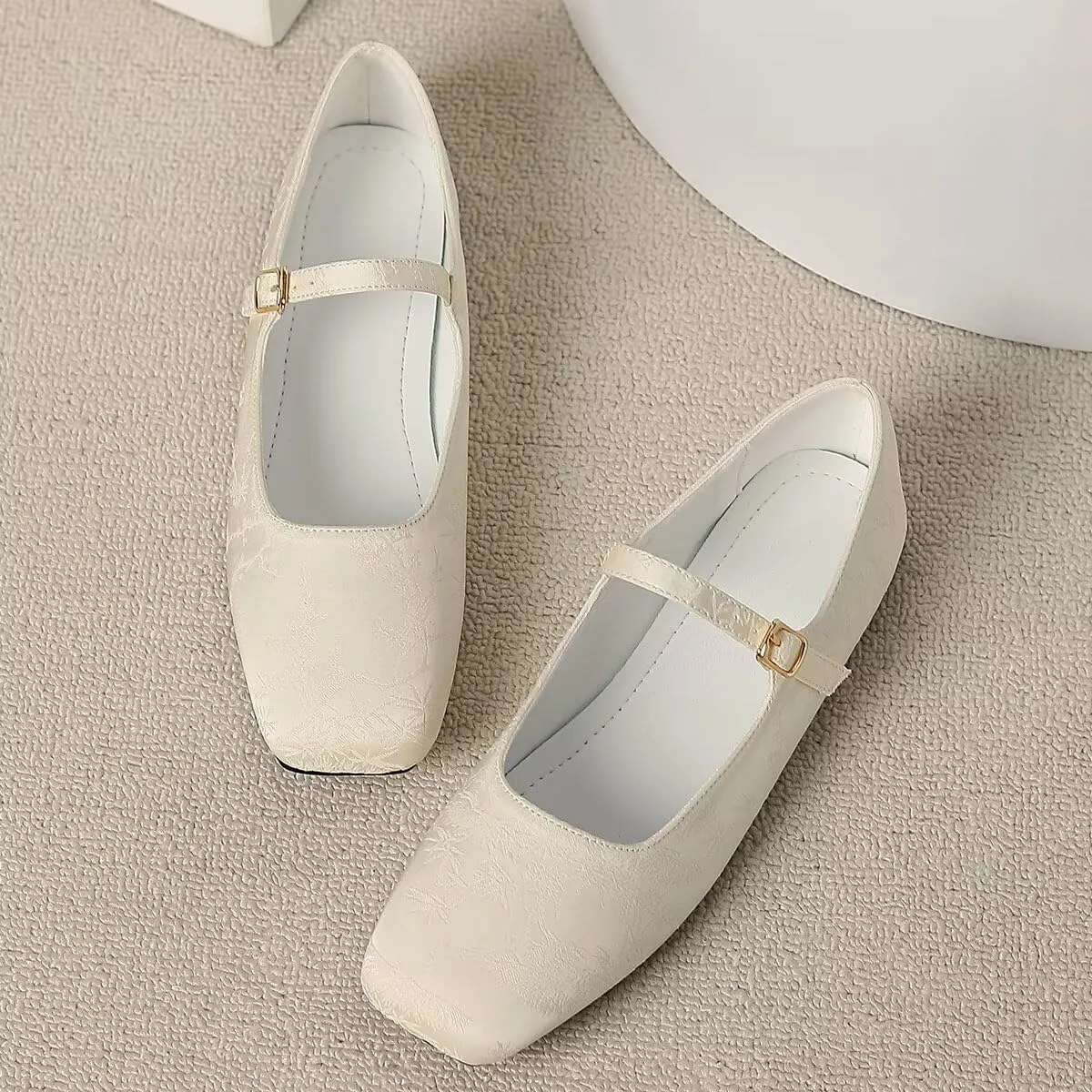 LUXINYU Mary Jane Shoes for Women Square Toe Ankle Straps Ballet Flat Shoes Floral Embroidered Chinese Shoes