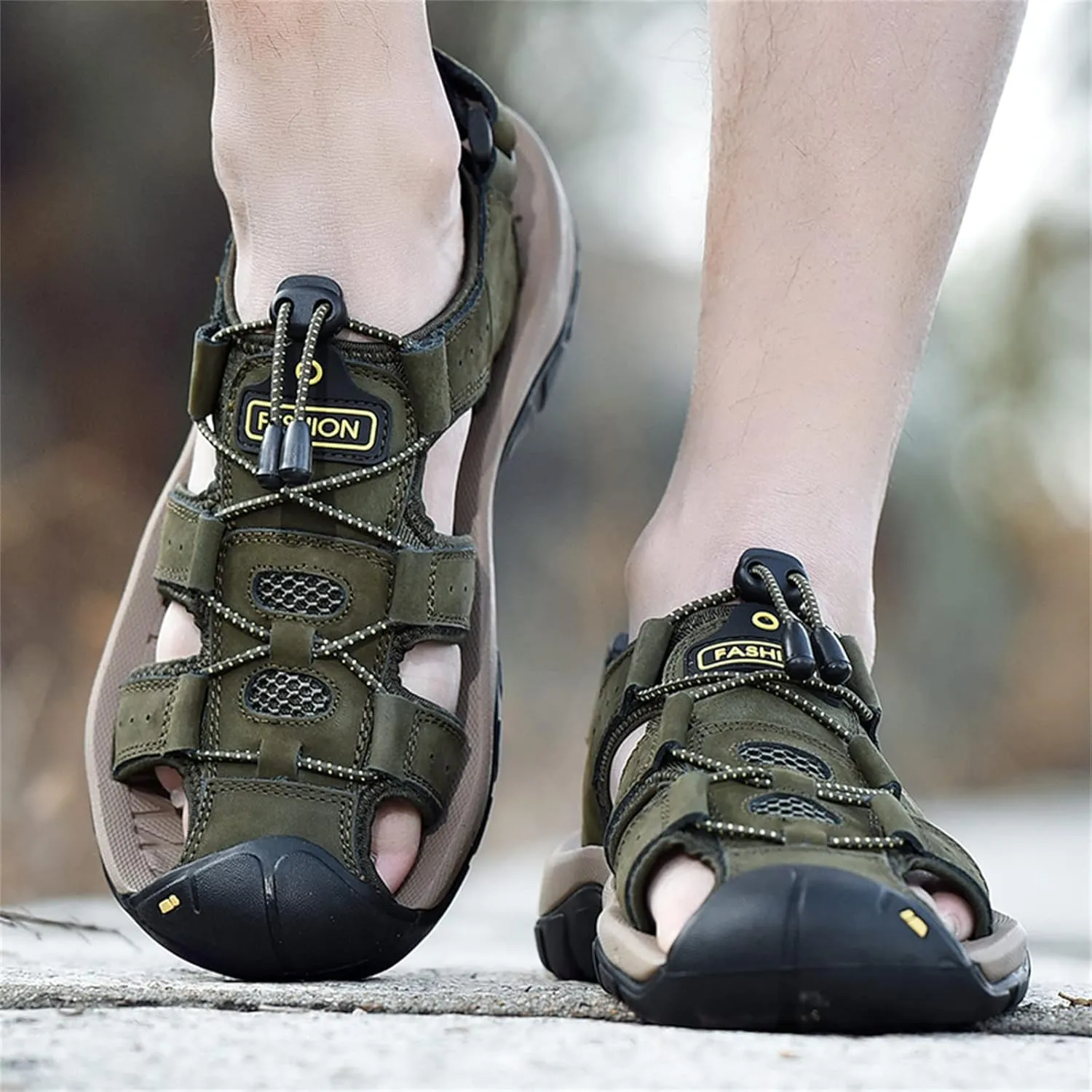 Men's sports sandals Outdoor hiking sandals Closed toe leather sports walking casual sandals Water shoes