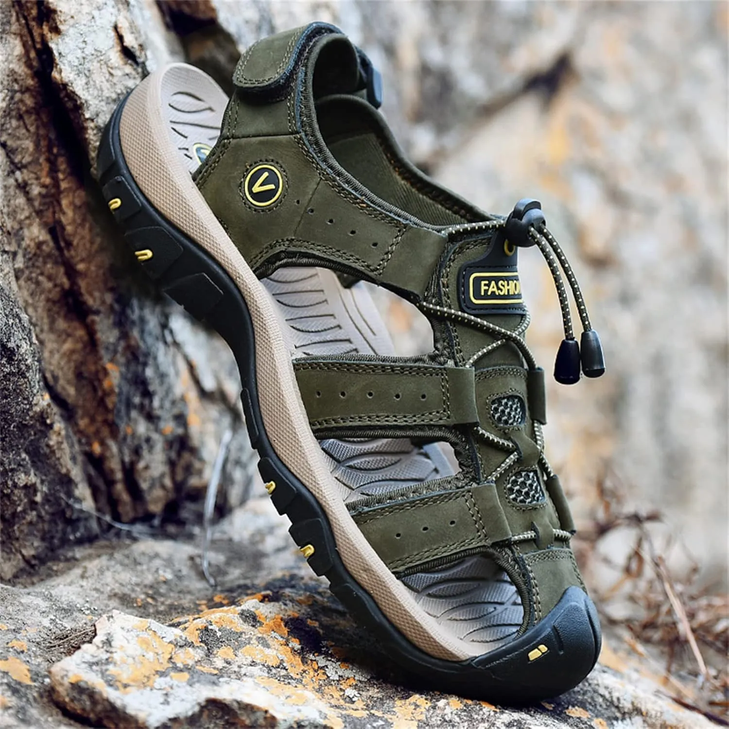 Men's sports sandals Outdoor hiking sandals Closed toe leather sports walking casual sandals Water shoes