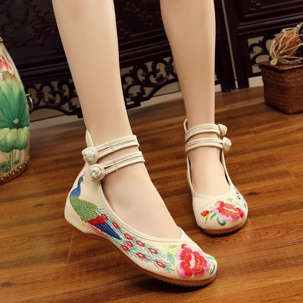 Qhome Women's Chinese Traditional Peacock Embroidered Oxfords Sole Cheongsam Walking Mary Janes Flats