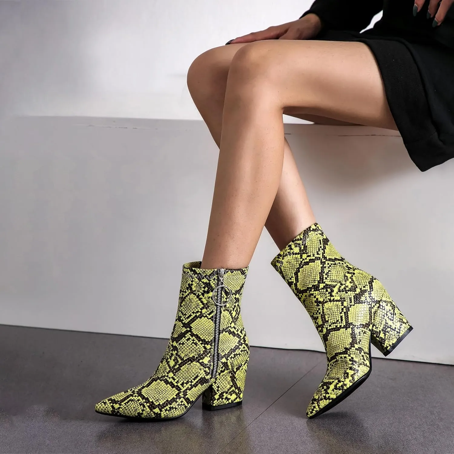 SHEMEE Women's Snakeskin Chunky High Heels Booties Pointed Toe Block Heel Snake Print Side Zipper Ankle Boots Fashion Dress Shoes