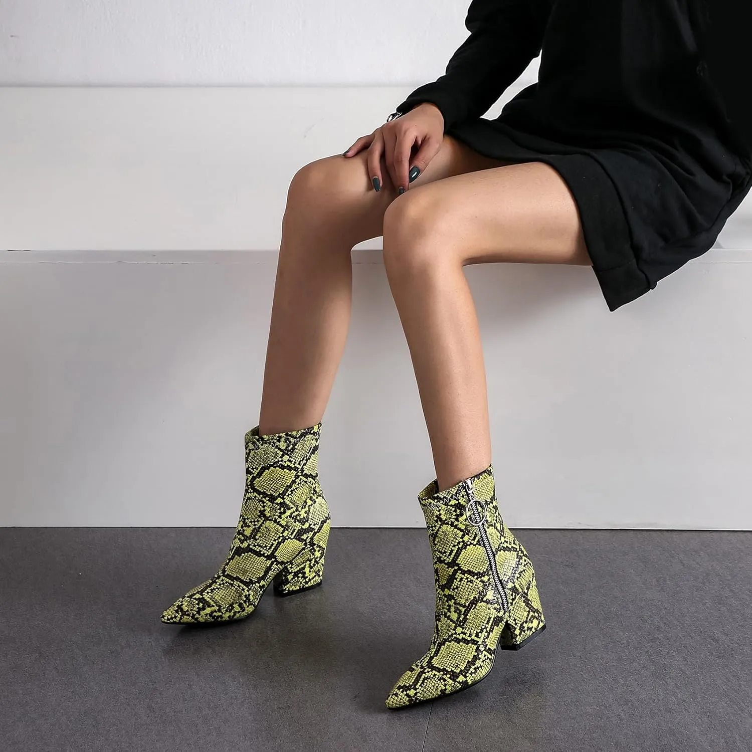 SHEMEE Women's Snakeskin Chunky High Heels Booties Pointed Toe Block Heel Snake Print Side Zipper Ankle Boots Fashion Dress Shoes