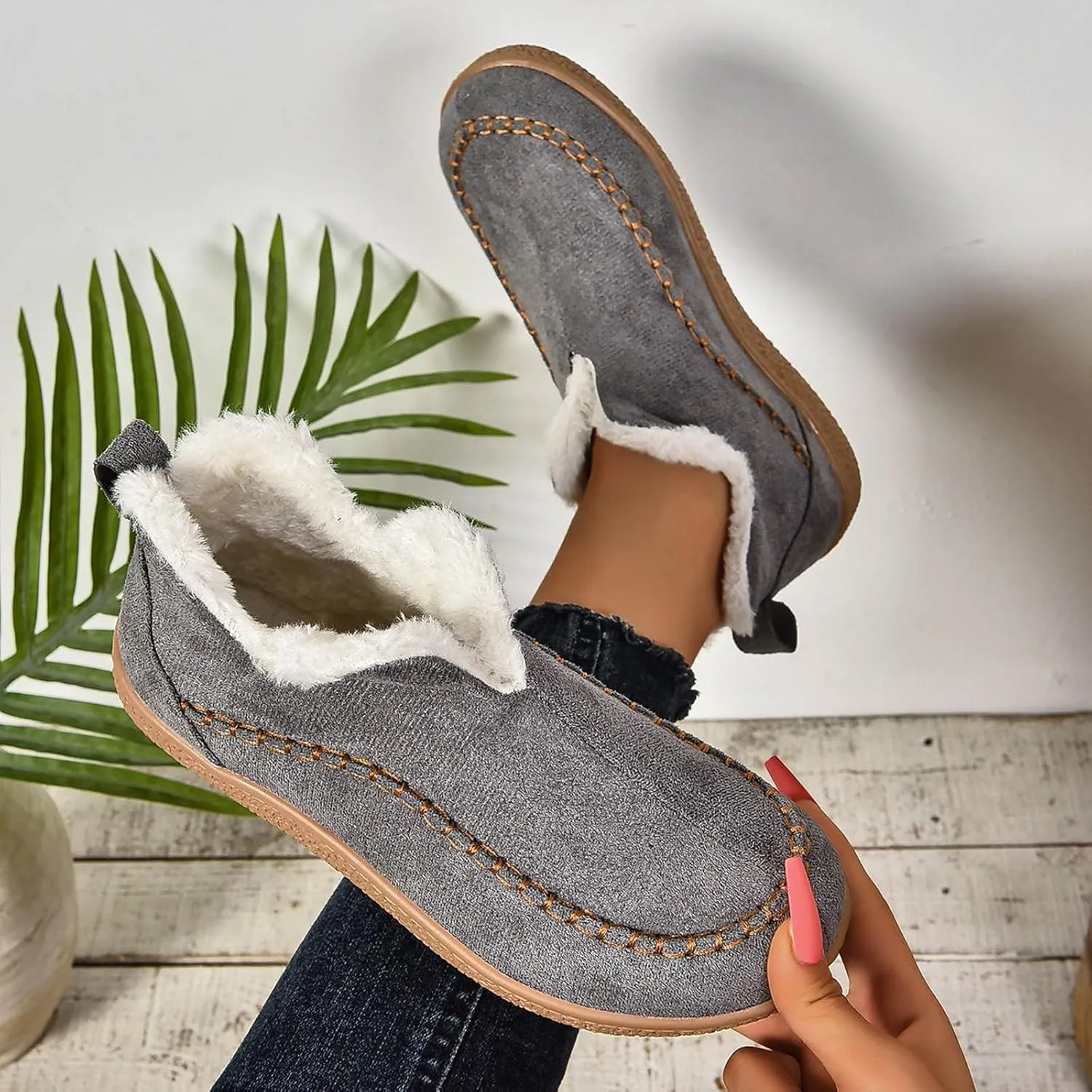 Snow Boots for Women Short Ankle Anti-Slip Boot Fur Fleece Lined Sneakers House Slippers Boot For Outdoor
