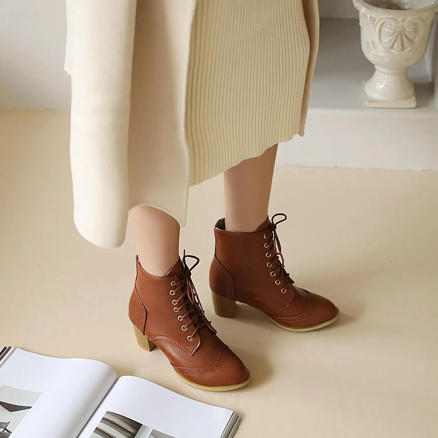 Uniquelly Womens Wingtip Booties Chunky Heel Ankle Boots Lace Up Round Toe Vintage Comfortable Winter Shoes