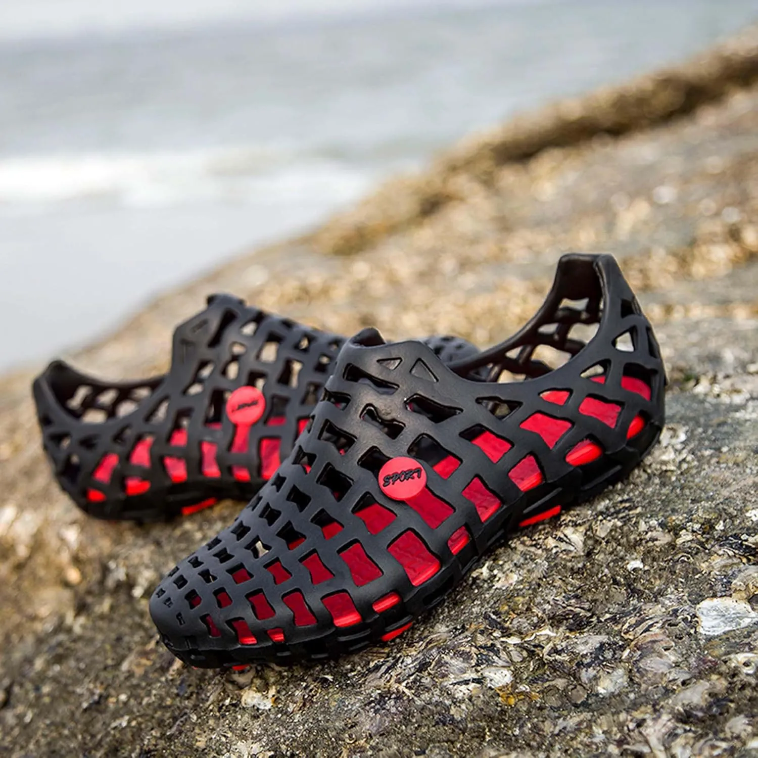 Women Men Fashion Garden Clogs with Arch Support, Vegetable Basket Sandals, EVA Material, Lightweight, Durable, Non-slip, Beach Shoes, Gardening Shoes, Indoor and Outdoor Sandals.