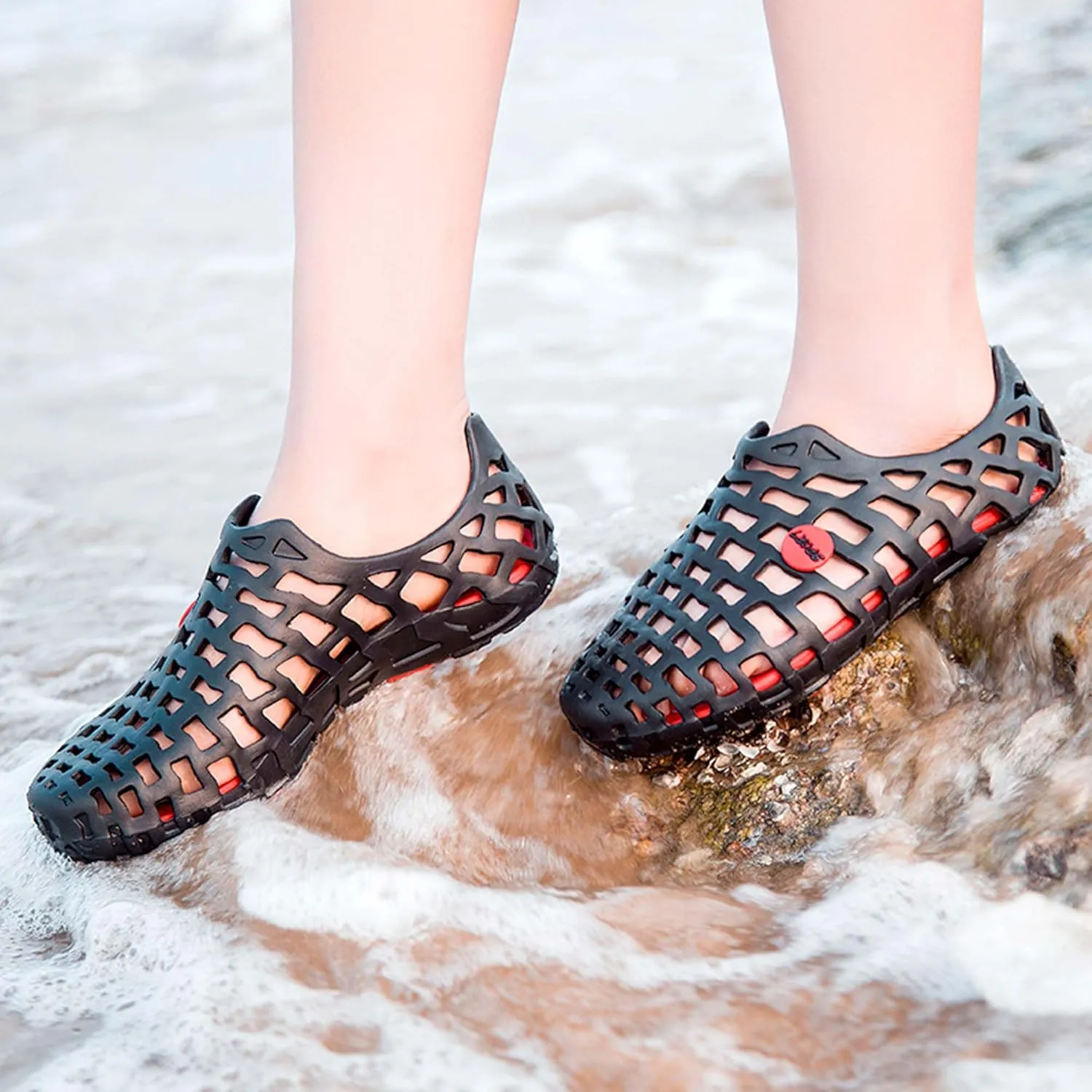 Women Men Fashion Garden Clogs with Arch Support, Vegetable Basket Sandals, EVA Material, Lightweight, Durable, Non-slip, Beach Shoes, Gardening Shoes, Indoor and Outdoor Sandals.