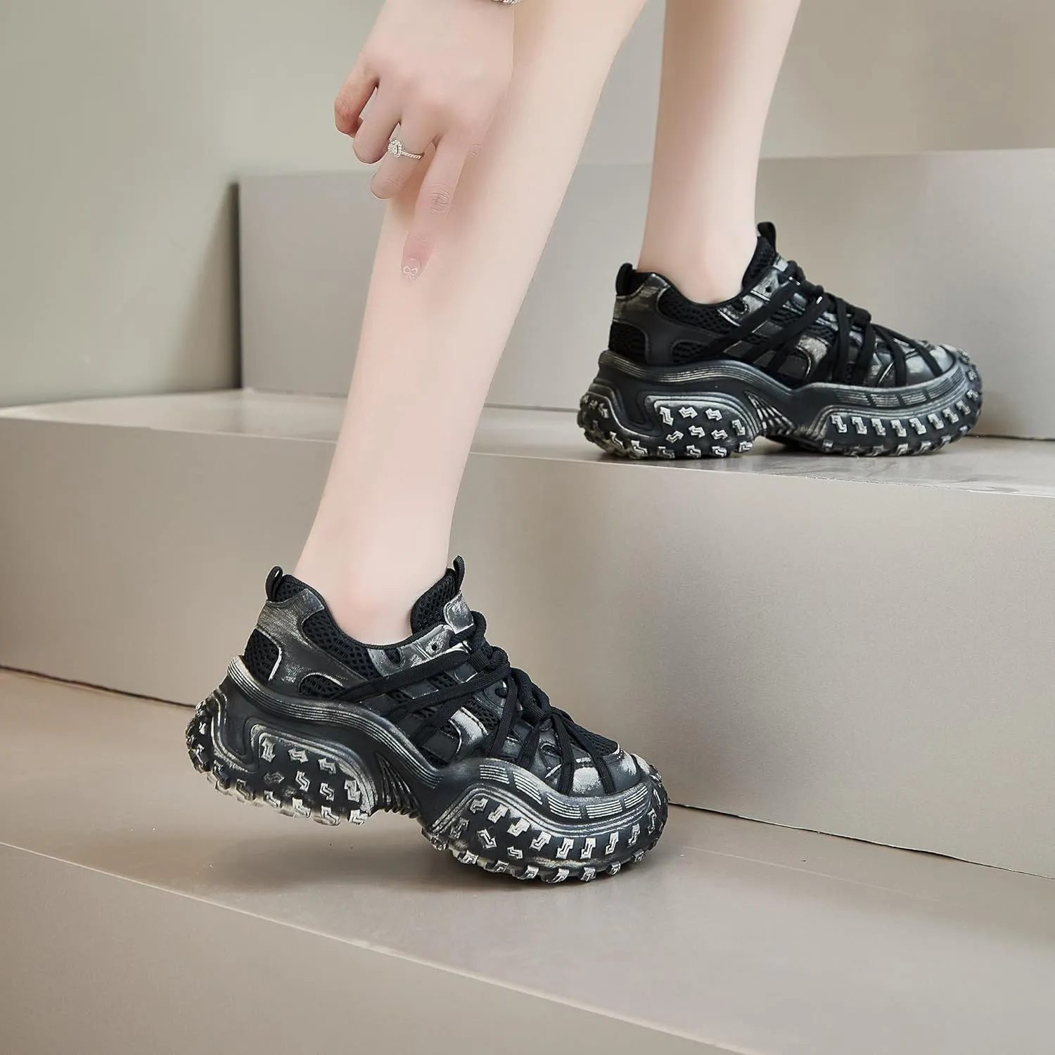 Women's Chunky Platform Sneakers Retro Mesh Lace-Up Walking Shoes Everyday Casual Athletic Shoes