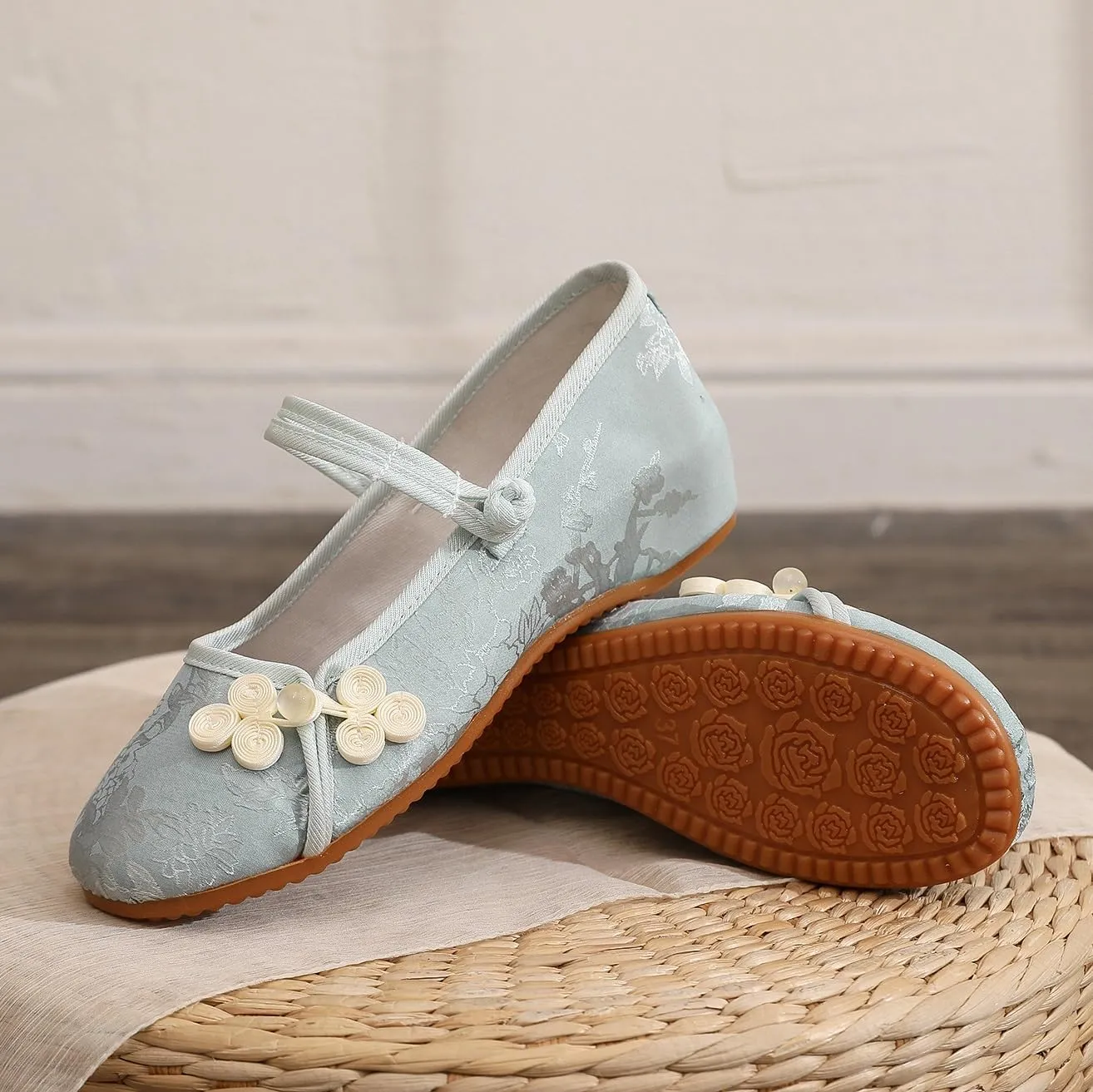 Women's Elegant Satin Chinese Style Hanfu Shoes Exquisite Flower Embroidered Ballet Flats Shoes Retro Classic Ethnic Style Ladies Casual Slip On Walking Shoes(Color:Green,Size:7)