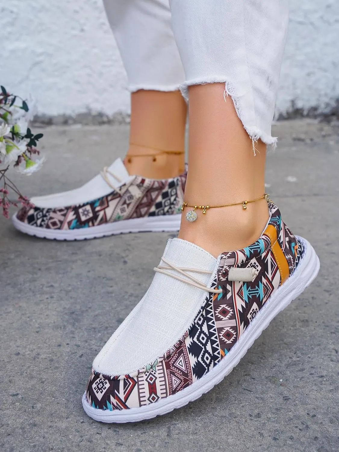 Women's White Upper Aztec Print Canvas Loafers Elastic Strips Closure Slip-on Sneakers Sporty Coolgirl's Comfort Boat Shoes Unisex Lightweight Breathable Sports Shoes for Women/Men Adults/Teenagers